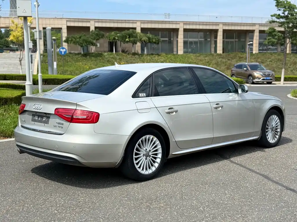 Audi A4L — миниатюра 4