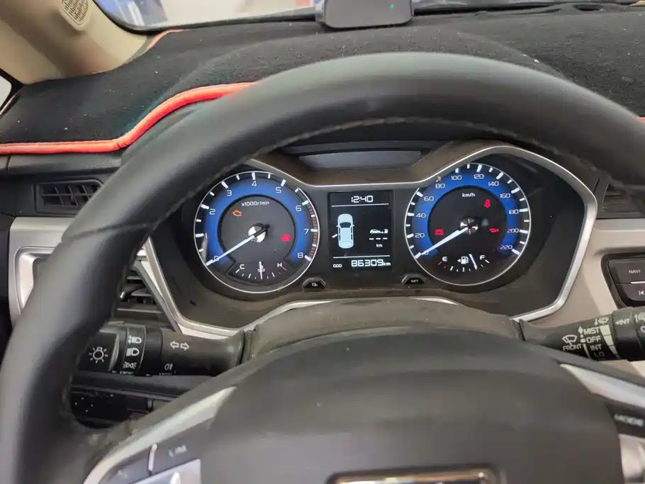 Geely Vision X3 — миниатюра 14