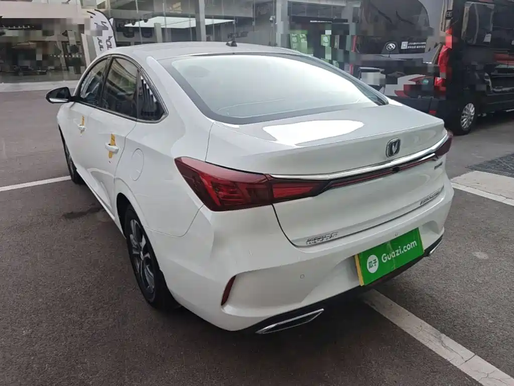 Changan Eado — миниатюра 5