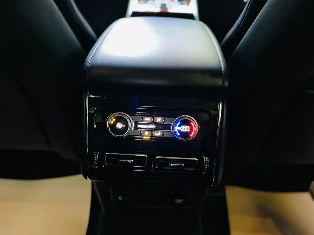 Lincoln Aviator — миниатюра 8