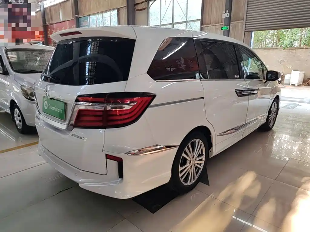Honda Elysion — миниатюра 7