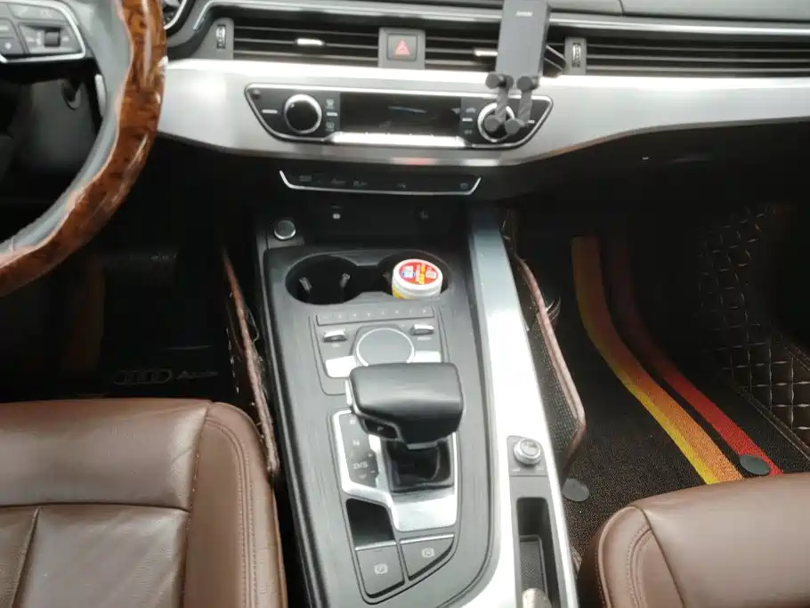 Audi A4L — миниатюра 16