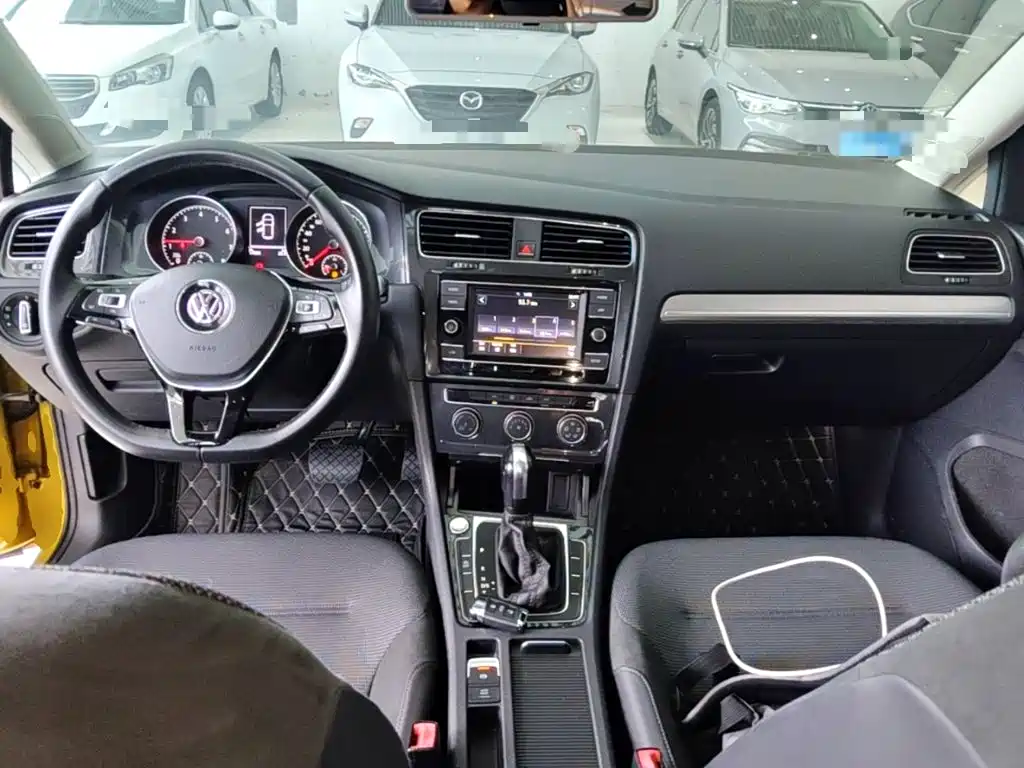 Volkswagen Golf — миниатюра 10