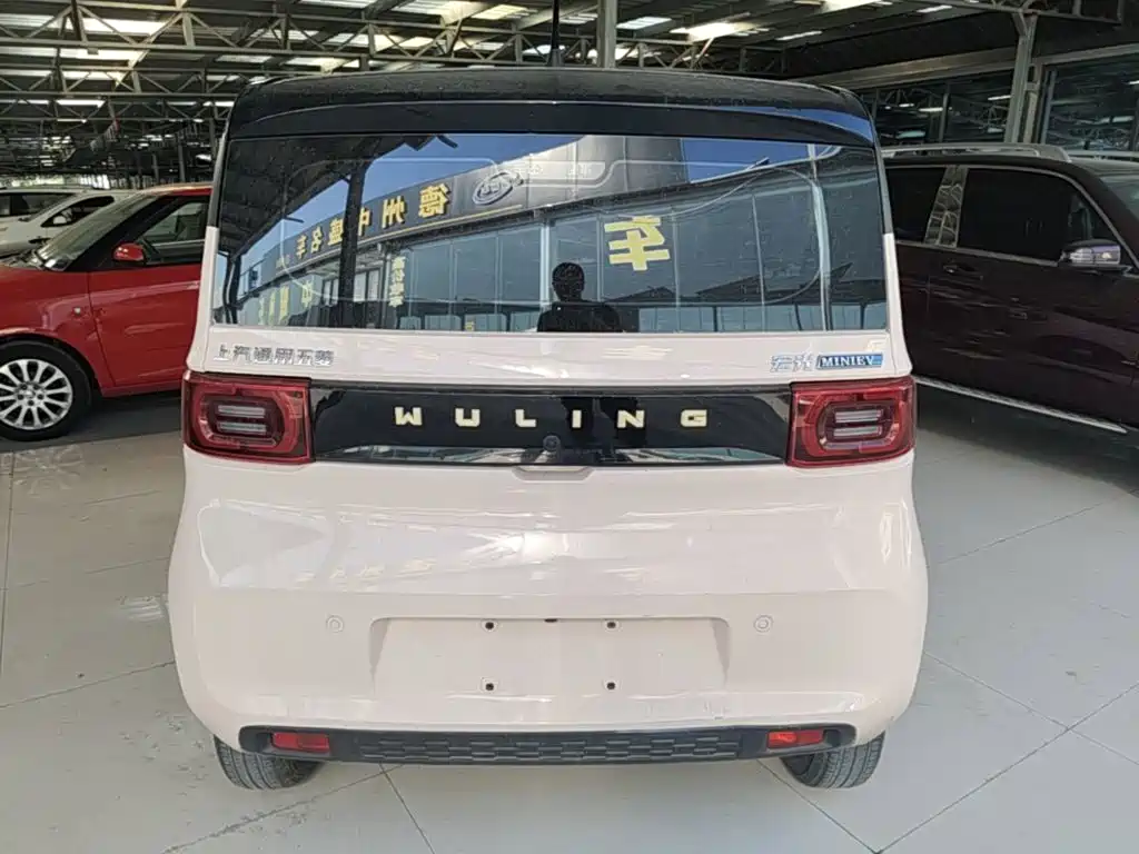 Wuling MINIEV — миниатюра 6