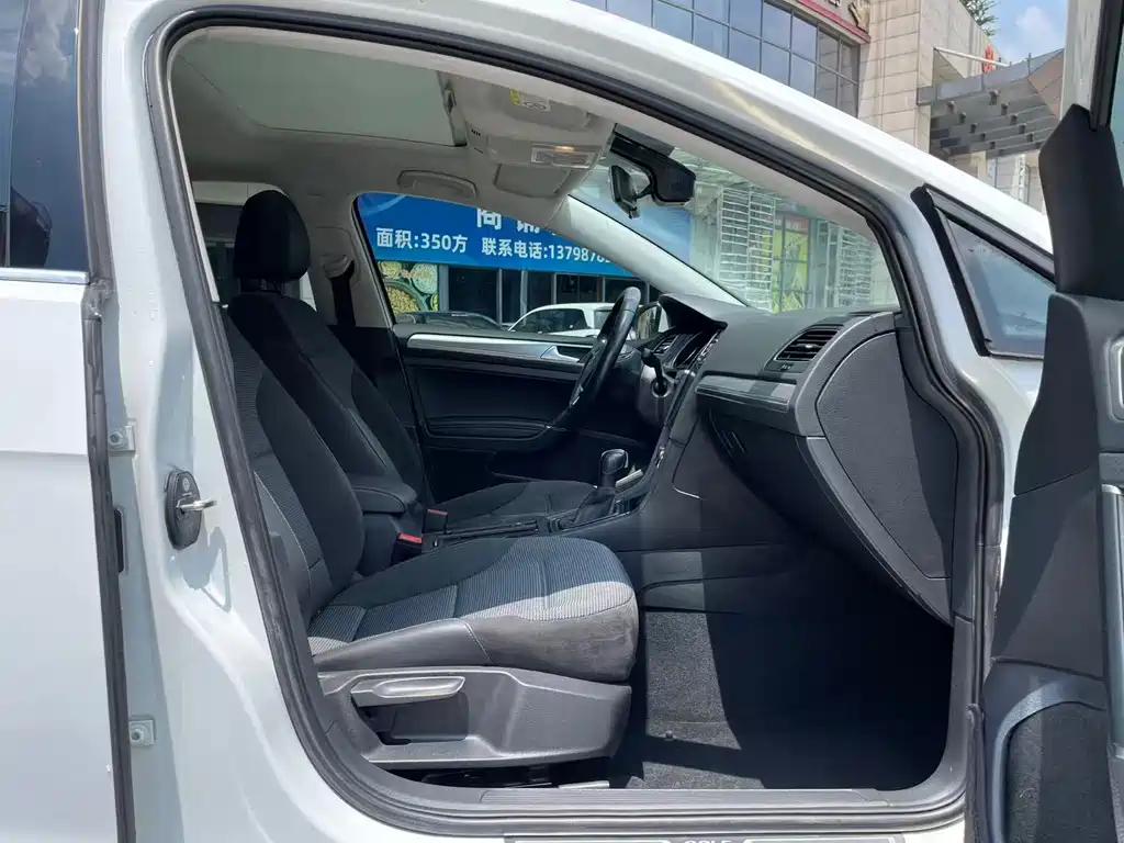 Volkswagen Golf — миниатюра 11
