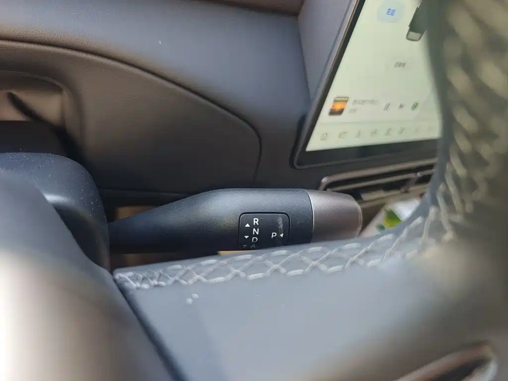 Li Auto Li MEGA — миниатюра 10