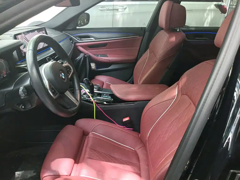 BMW 5 Series — миниатюра 8