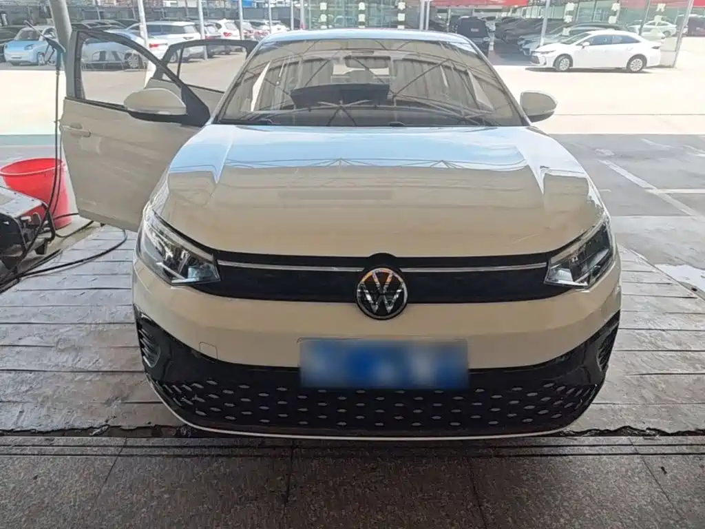 Volkswagen Lavida — миниатюра 3