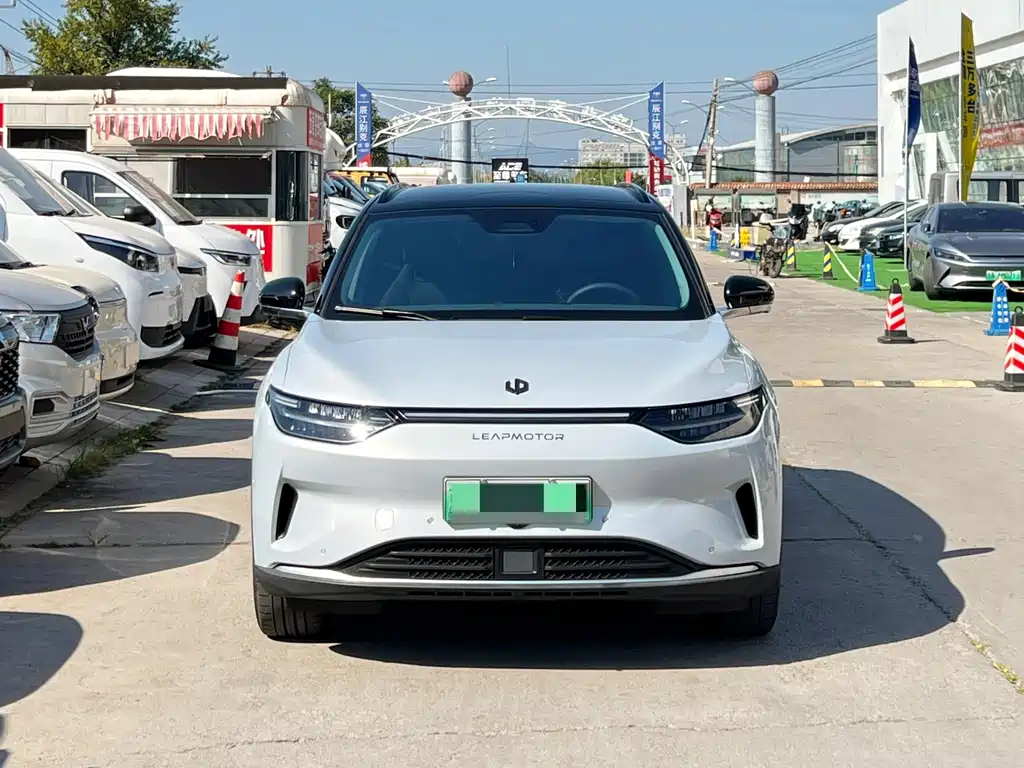 Leapmotor Leapmotor C11 — миниатюра 2