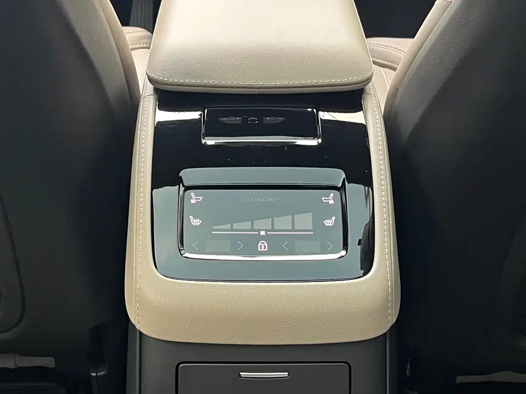Volvo S90 PHEV — миниатюра 12