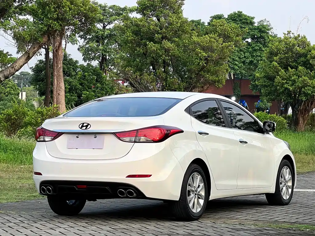 Hyundai Elantra Langdong — миниатюра 4