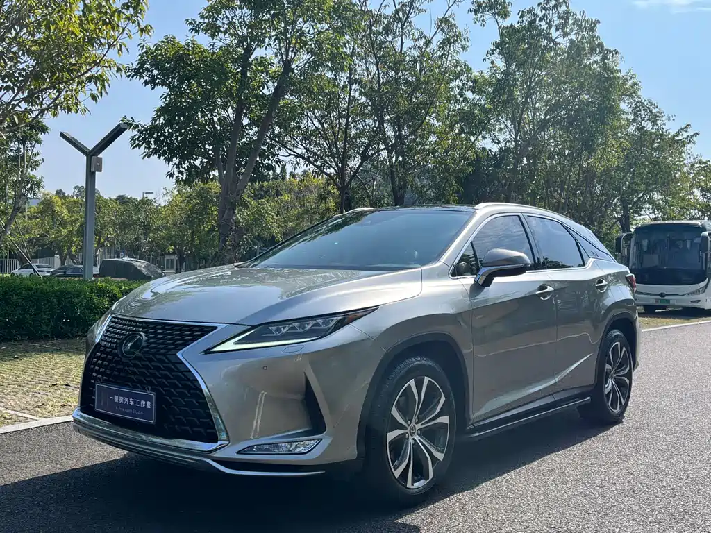 Lexus RX 2020