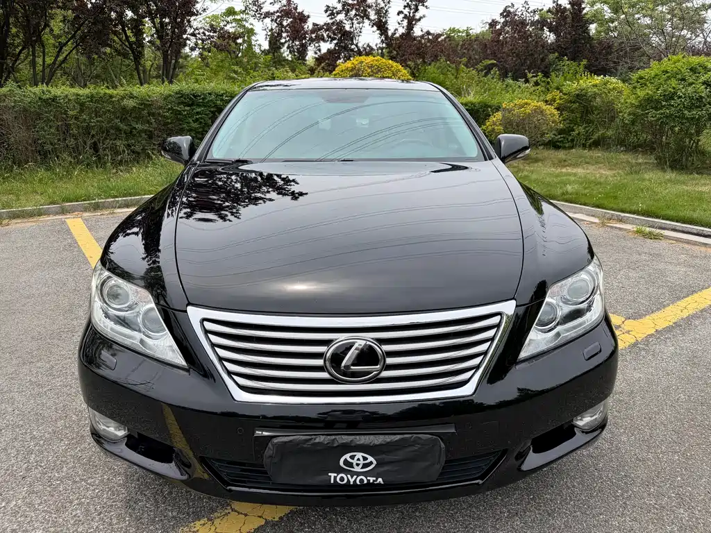Lexus LS 2010 460L Luxury