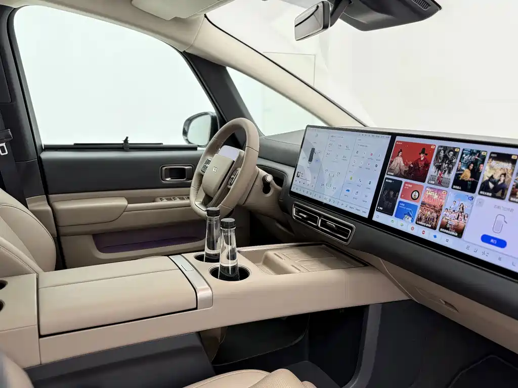 Li Auto Li MEGA — миниатюра 19