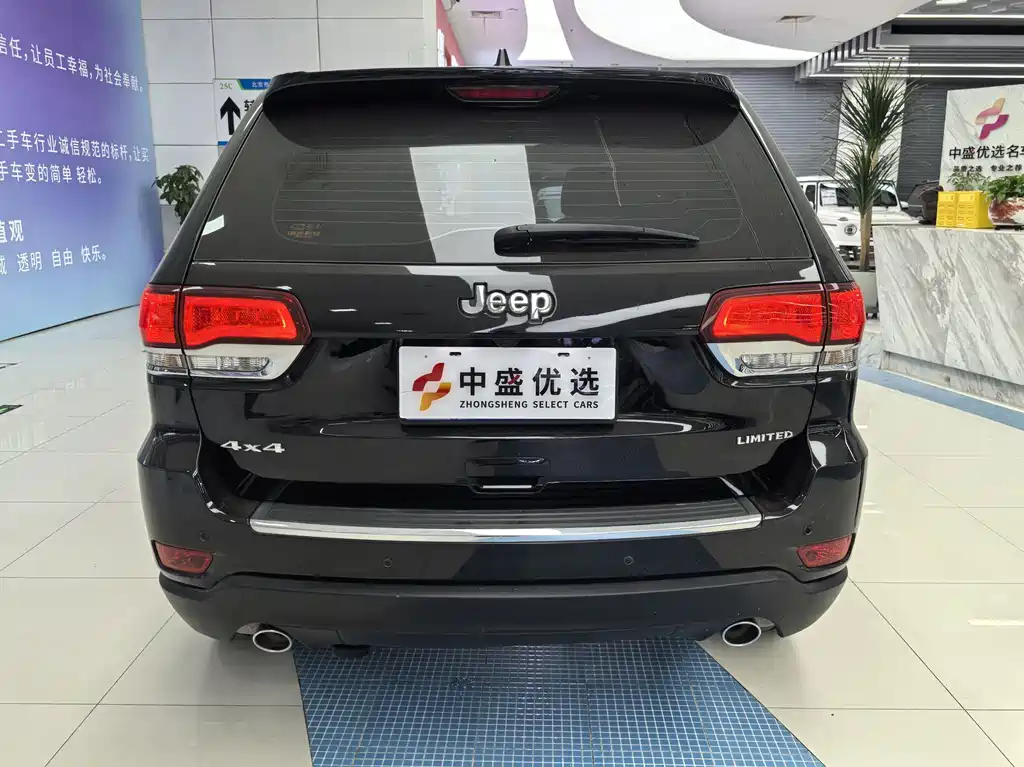 Jeep Grand Cherokee (Import) — миниатюра 9