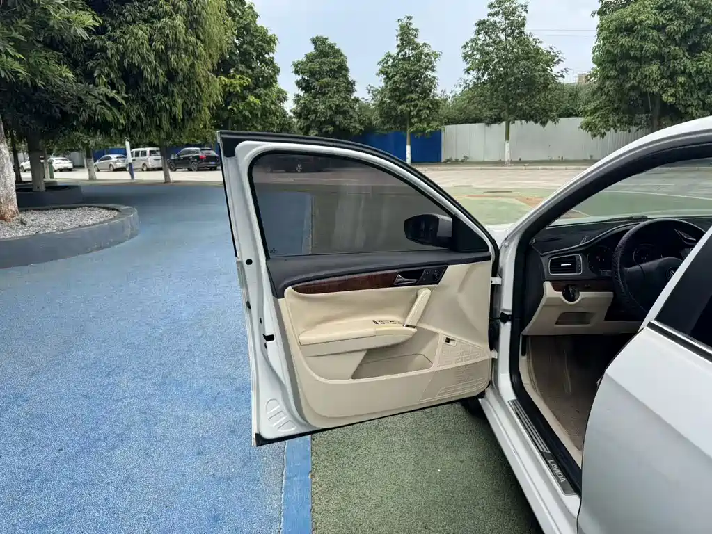 Volkswagen Lavida — миниатюра 11