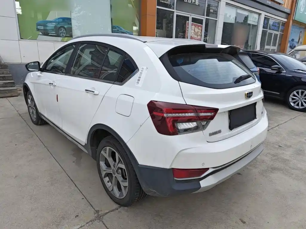 Geely Vision S1 — миниатюра 5