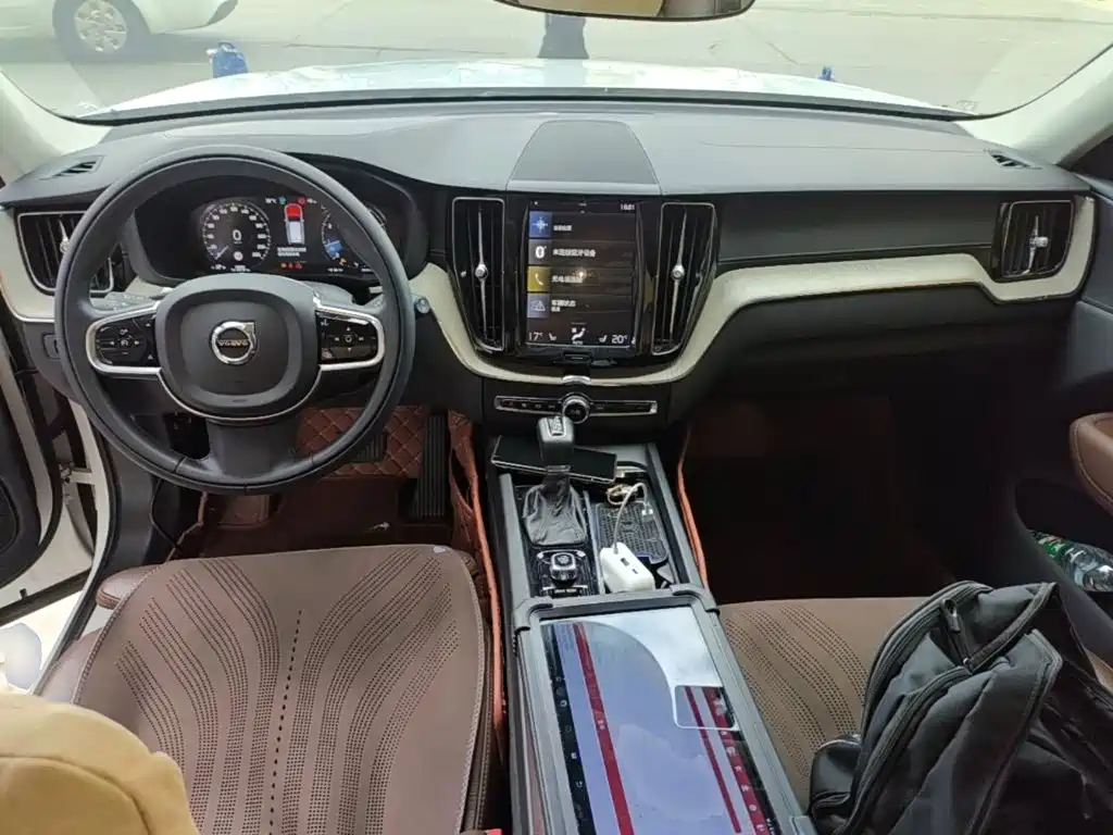 Volvo XC60 — миниатюра 10