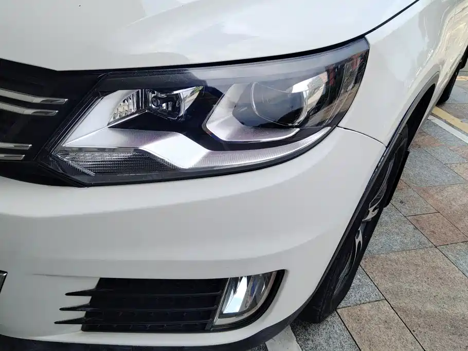 Volkswagen Tiguan — миниатюра 5