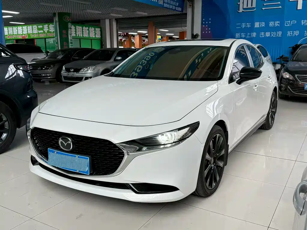 Mazda 3 Axela 2025