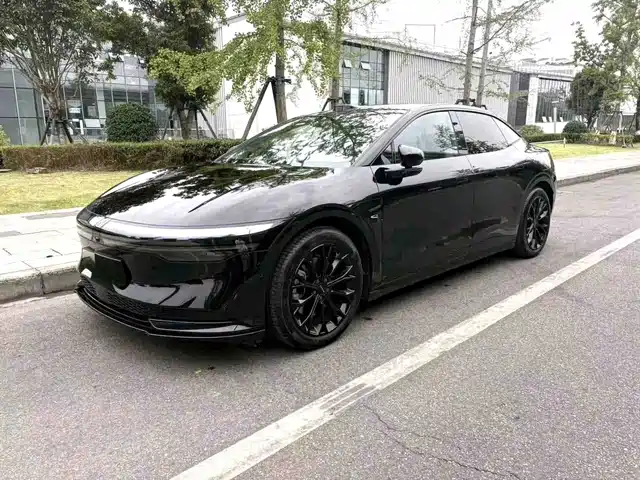 2024 Zeekr 007