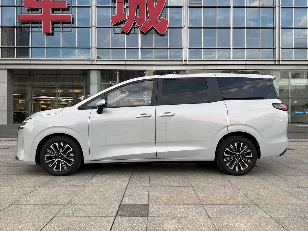 Wuling Xingguang 730 — миниатюра 3