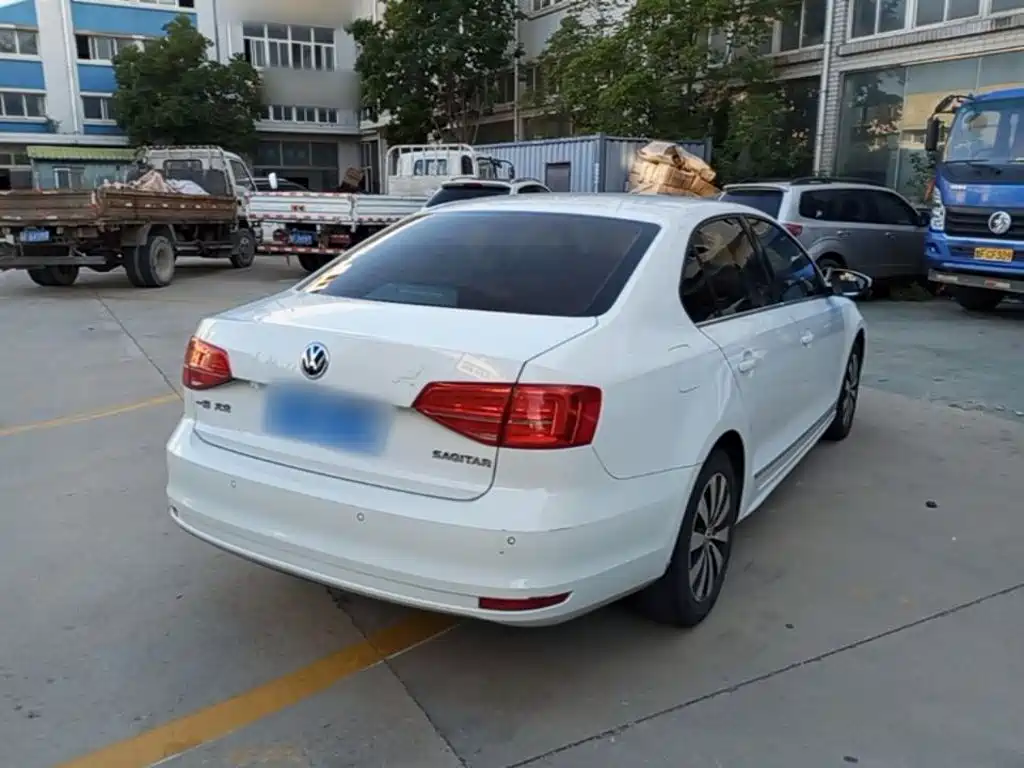 Volkswagen Sagitar — миниатюра 7