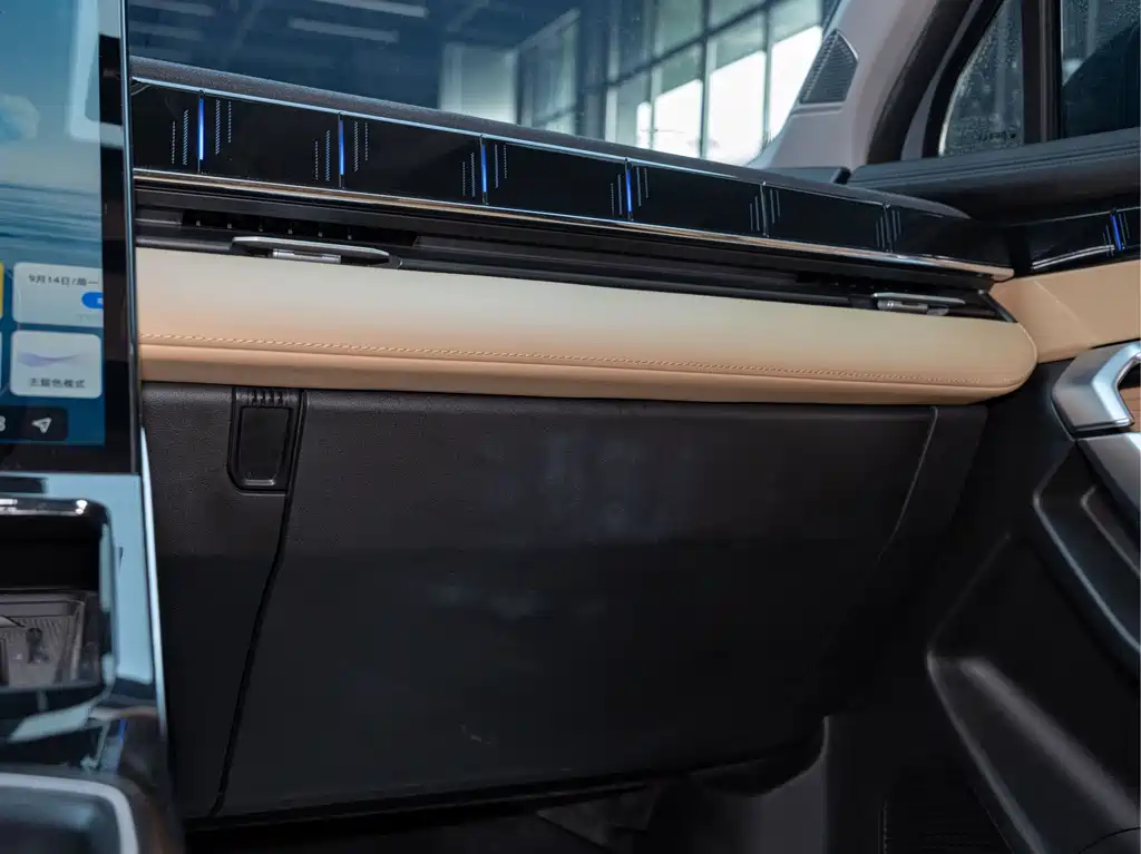 Geely Boyue L — миниатюра 18