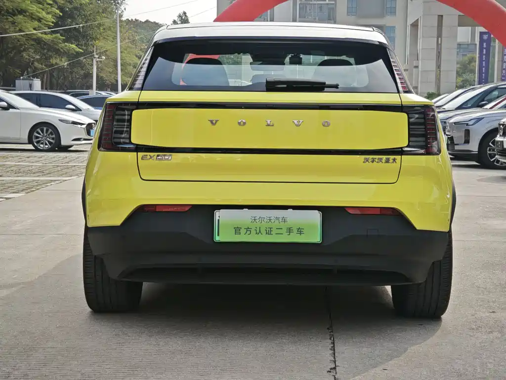 VOLVO EX30