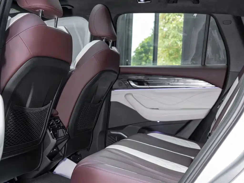 Geely Xingyue L — миниатюра 12