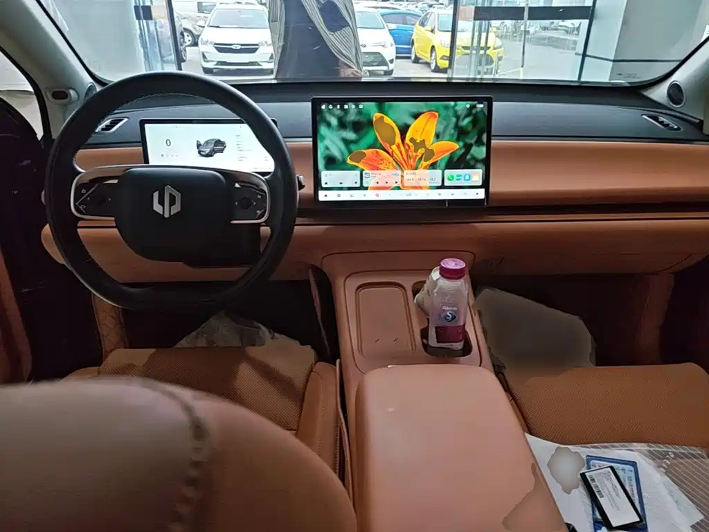 Leapmotor Leapmotor C10 — миниатюра 10