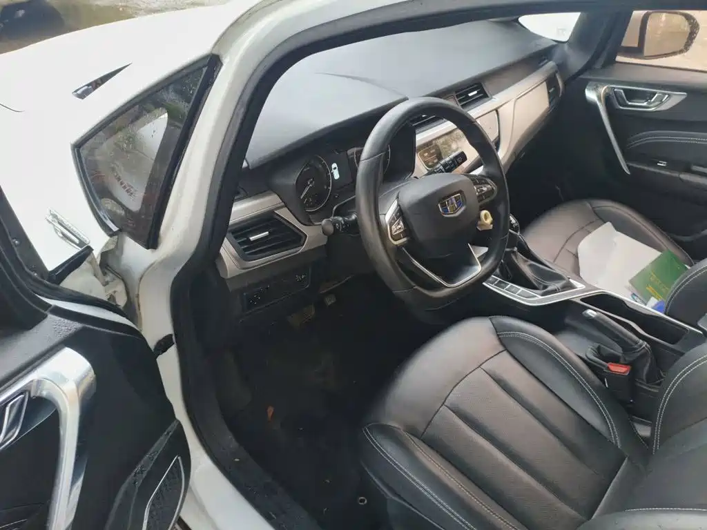 Geely Vision X3 — миниатюра 12