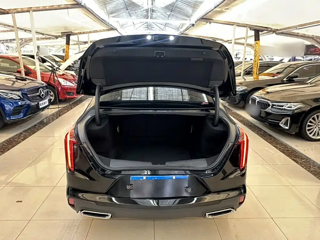 Cadillac CT4 — миниатюра 2