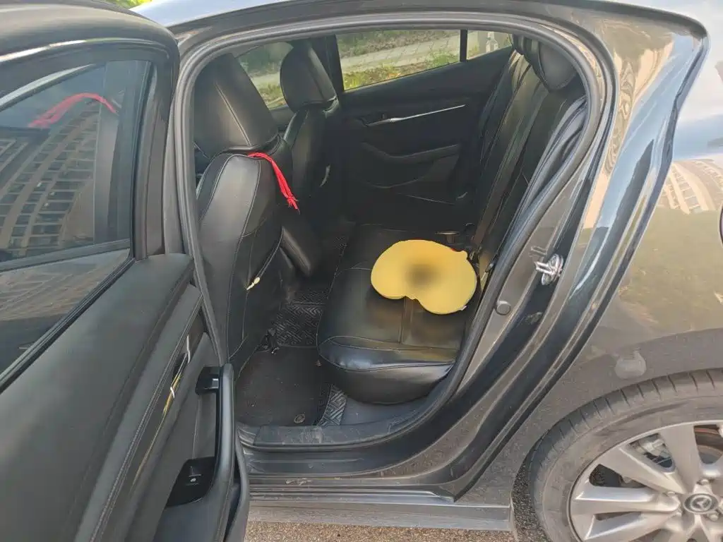 Mazda 3 Axela — миниатюра 18