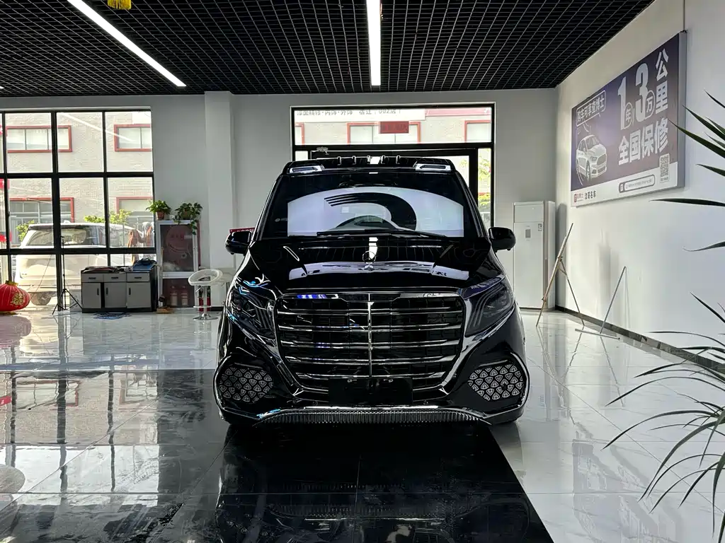 Mercedes-Benz Vito 2021 2.0T Elite 7 мест