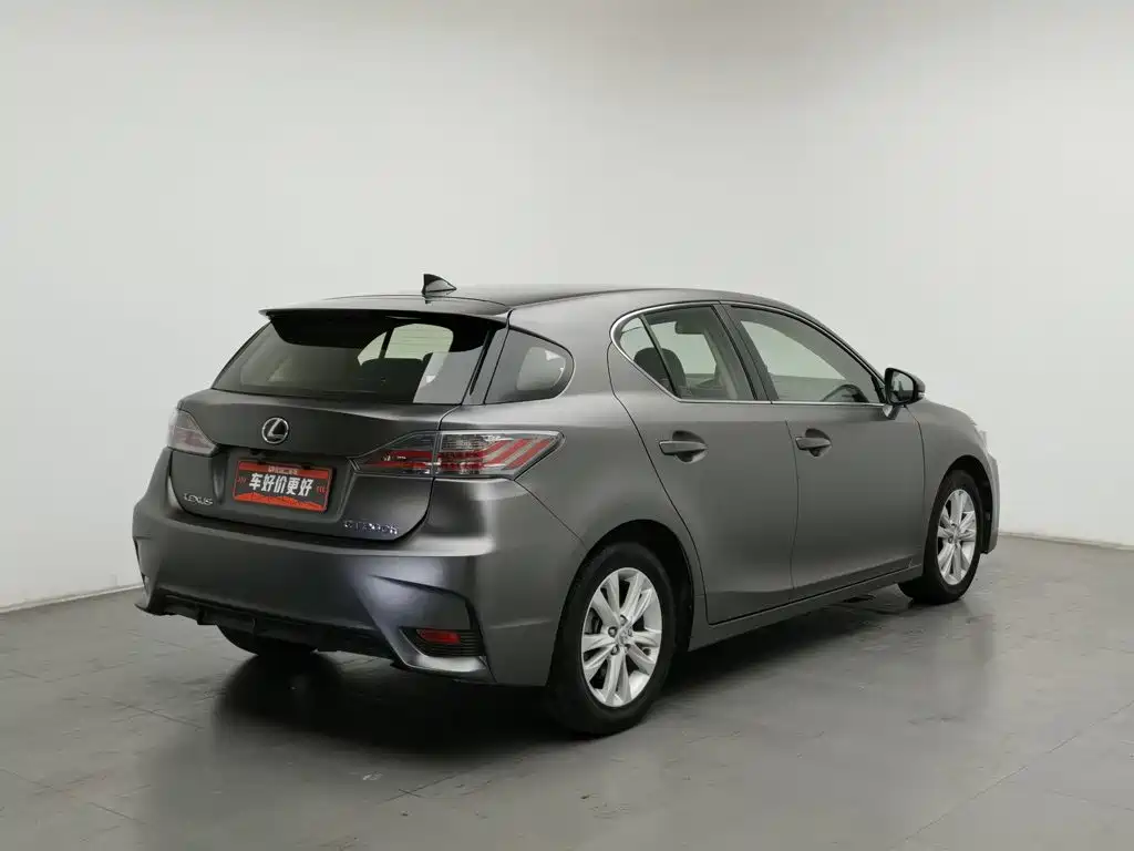 Lexus CT — миниатюра 2