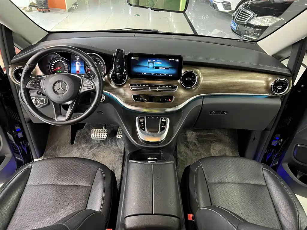 MERCEDES-BENZ V CLASS