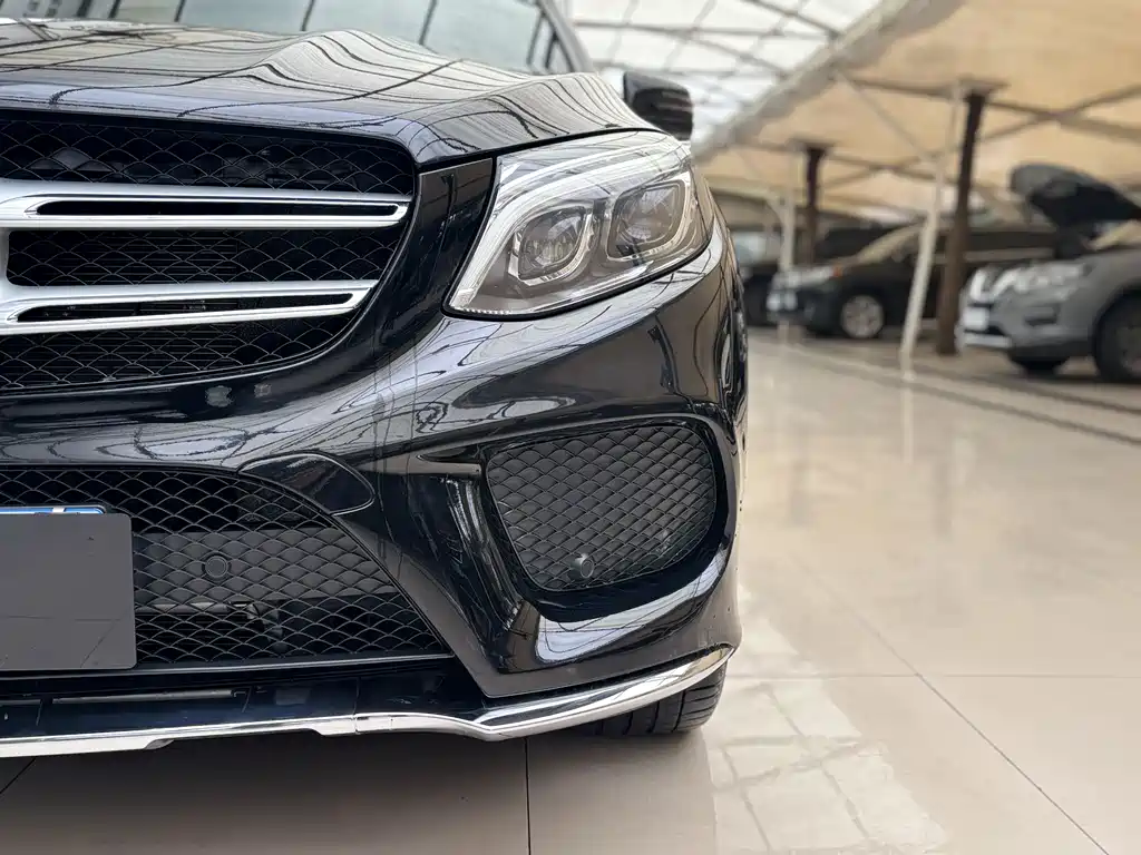 MERCEDES-BENZ GLE