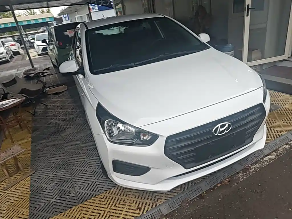 Hyundai Verna — миниатюра 4