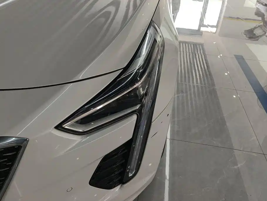 Cadillac CT6 — миниатюра 5