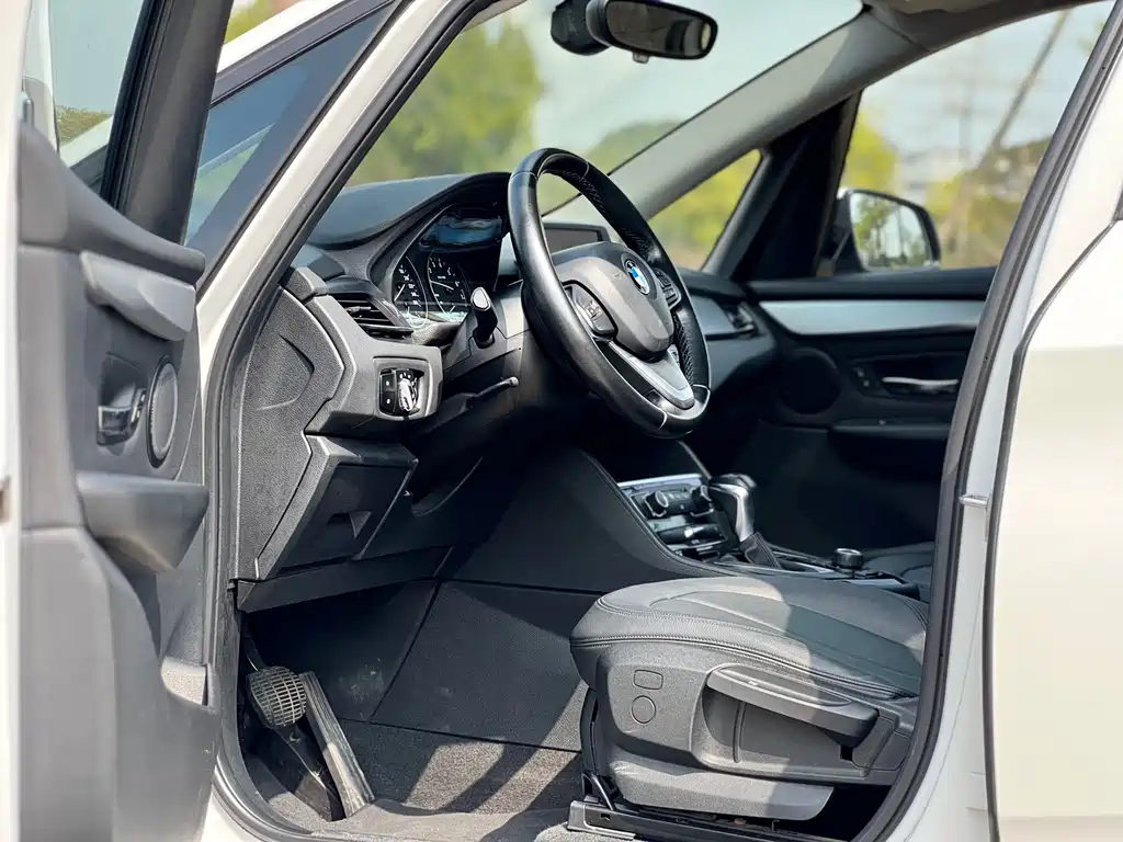 BMW 2 SERIES STATION WAGON