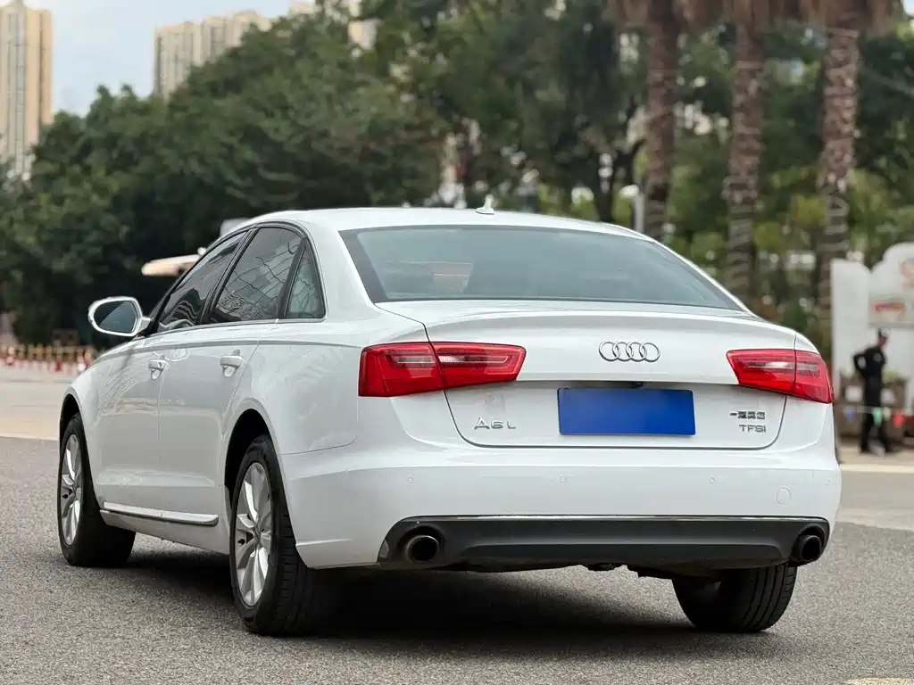 Audi A6L — миниатюра 12