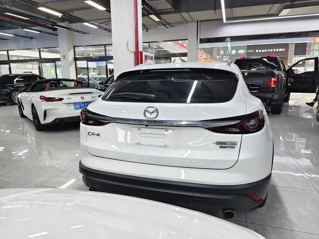 MAZDA CX 4