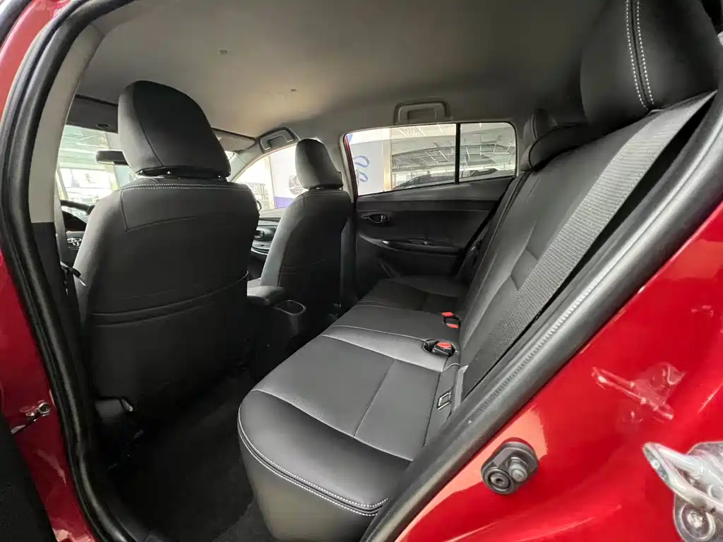 Toyota Yaris L — миниатюра 7