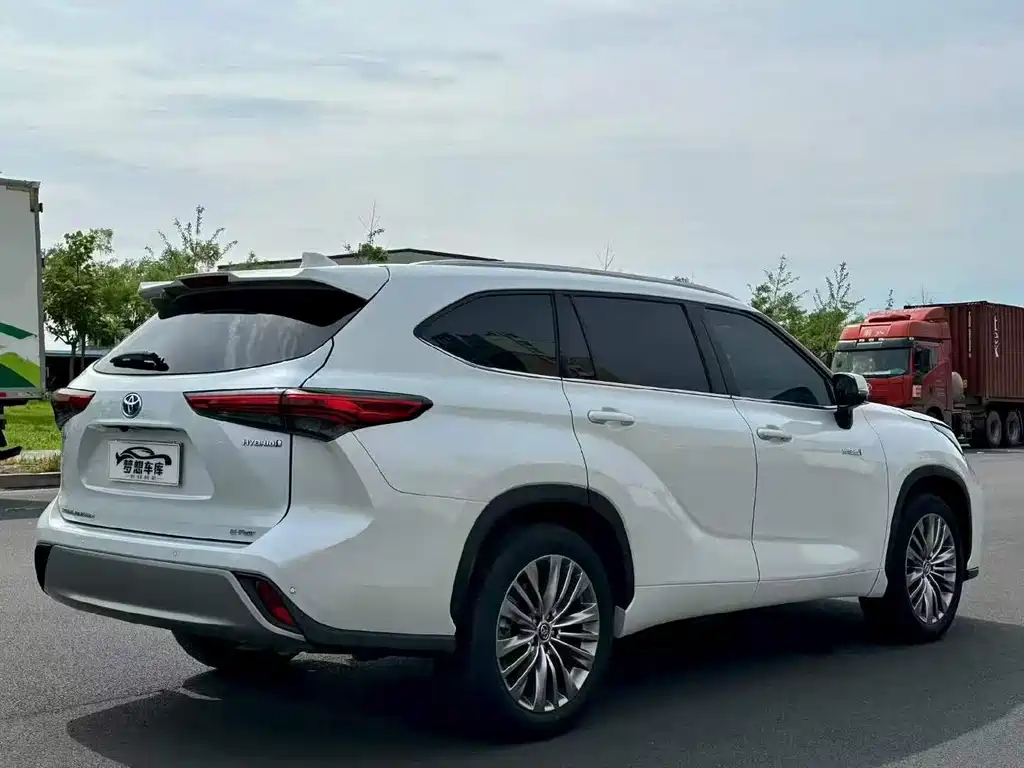 Toyota Highlander — миниатюра 9