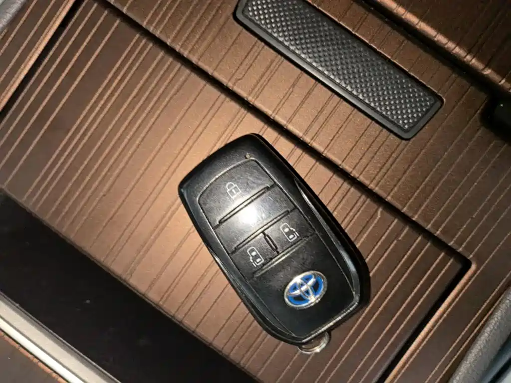 Toyota Sienna — миниатюра 9