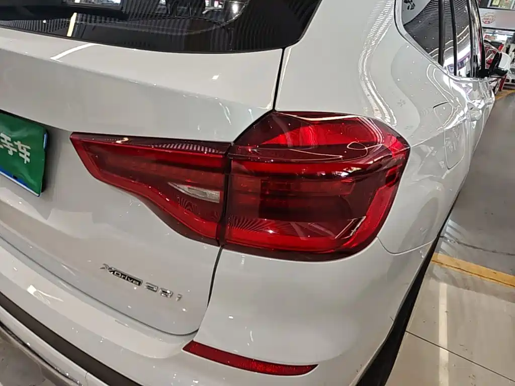 BMW X3 — миниатюра 24