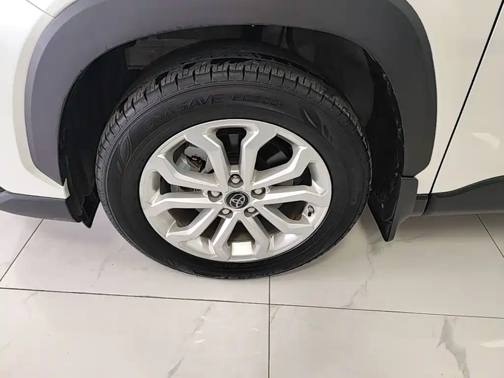 Toyota Frontlander — миниатюра 23