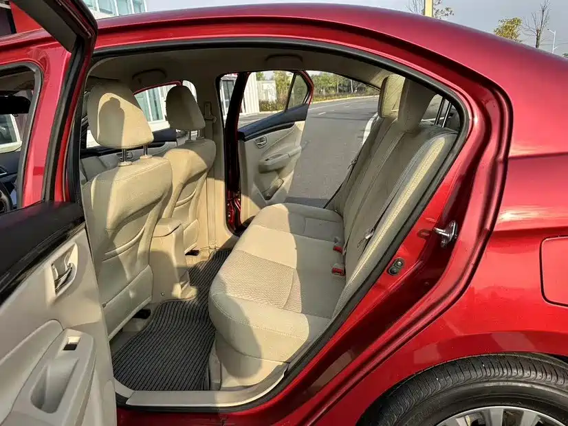 Suzuki Alivio — миниатюра 19