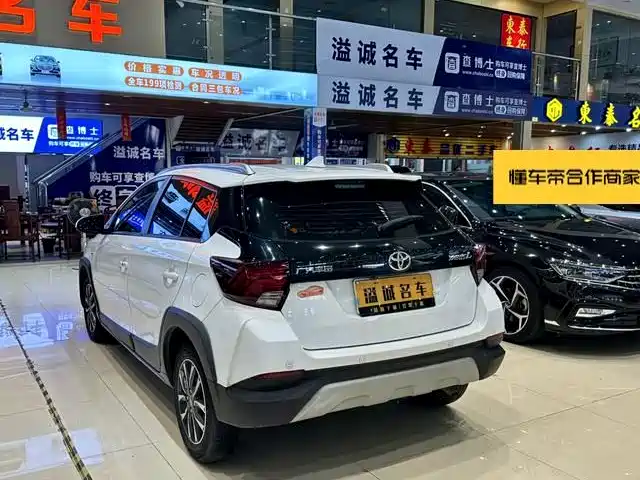 Toyota Yaris L — миниатюра 11